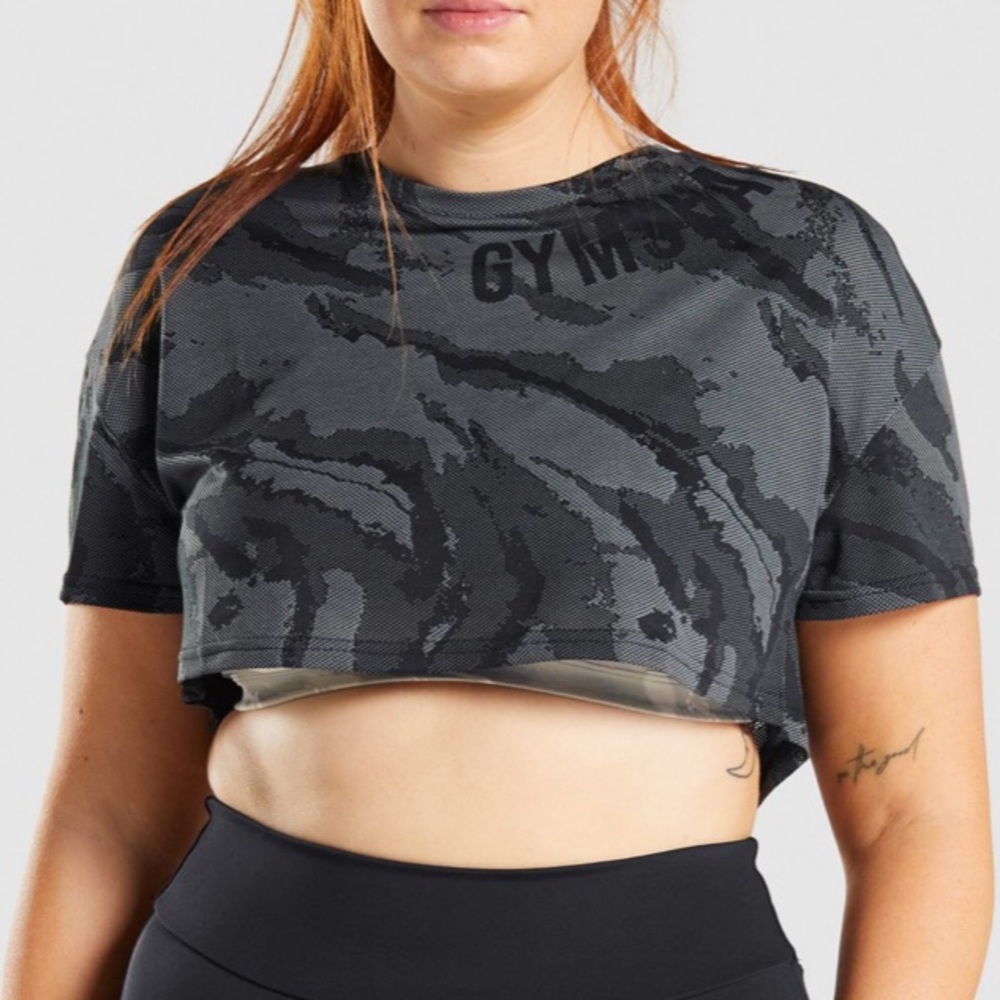 Gym shark crop top